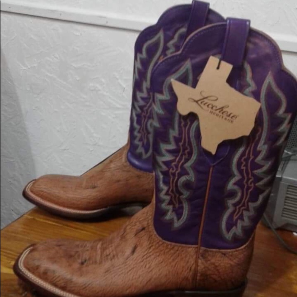 Boots - Picture 4 of 4